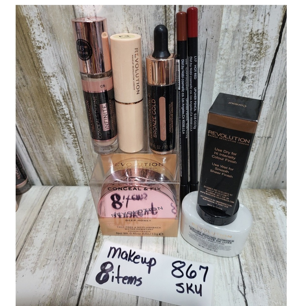 Makeup Revolution 8Item Cosmetic Bundle Concealer Foundation Powder‎ Liner Blush